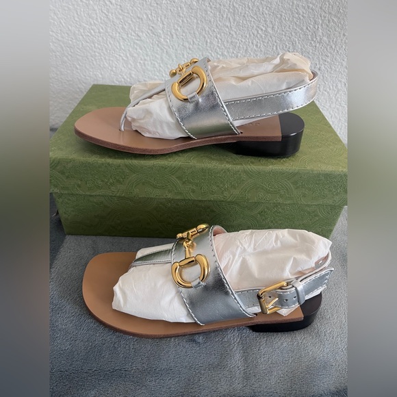 BRAND NEW Gucci Women’s Thong Leather Nappa Silk Argento Sandal Size 35 (US 5) main image 4